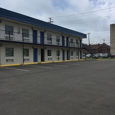 Inn Towne Motel Columbus Bagian luar foto